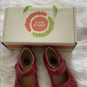 Livie + Luca girls ruche red shoe • size 10